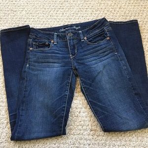 EUC AMERICAN EAGLE JEANS SIZE 4
